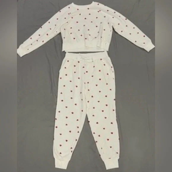 Colsie White Jogger Set with Red Hearts - Picture 2 of 4